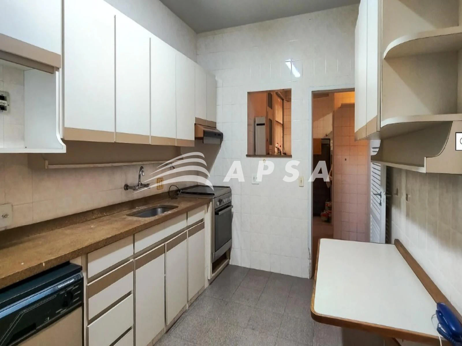 128 m² unfurnished apartment with 4 bedrooms and closed kitchen — photo 13