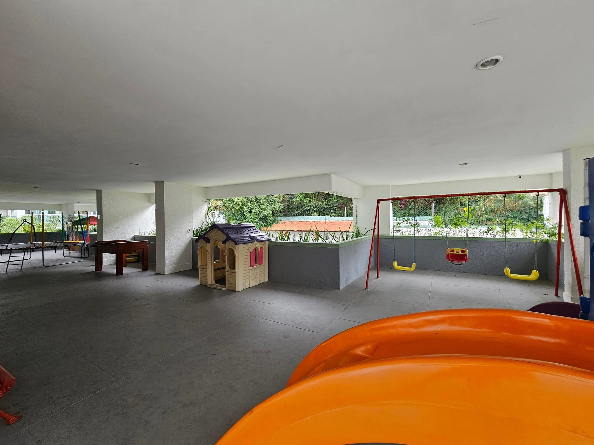 356 m² apartment with a water view and a home office — photo 16
