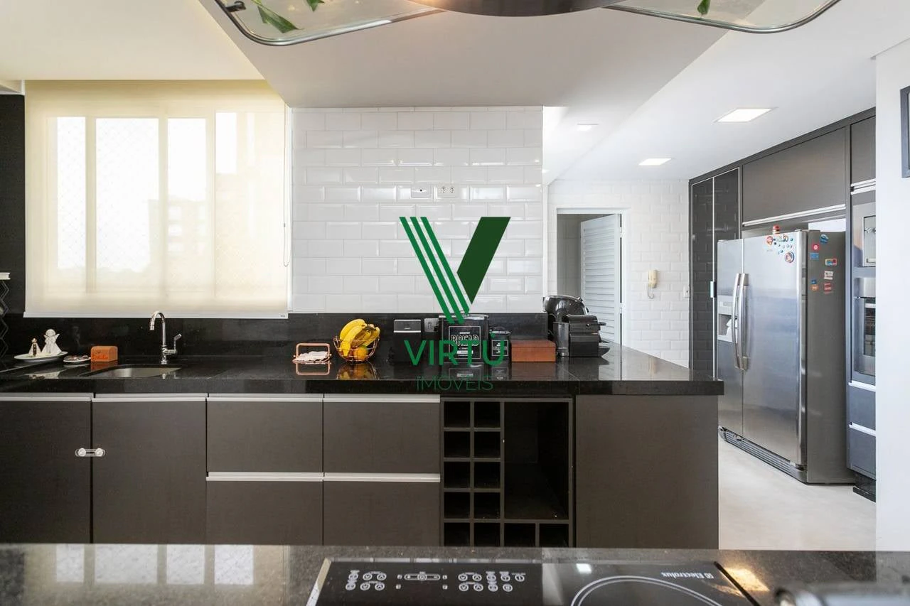 Furnished 3-bedroom apartment with enclosed balcony — photo 10