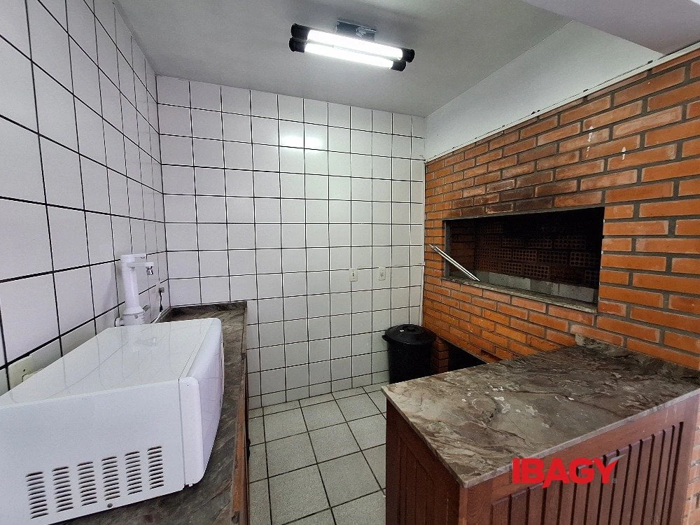 Furnished 82 m² apartment with 2 bedrooms — photo 23