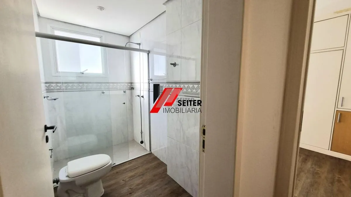 255 m² apartment with a private pool and a bathtub — photo 31