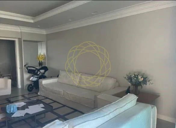 4-bedroom apartment with a water view — photo 3