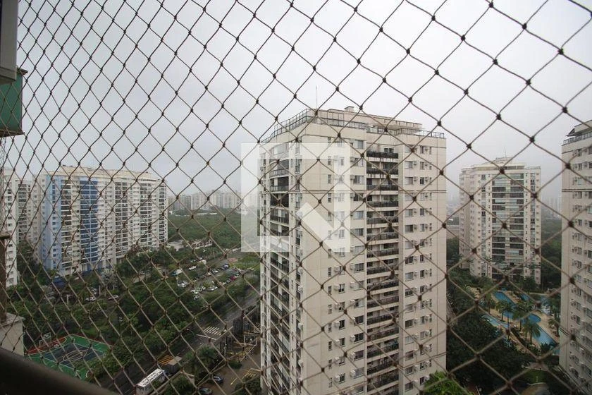 Glass-enclosed balcony in a 2-bedroom apartment, 78 m² — photo 19