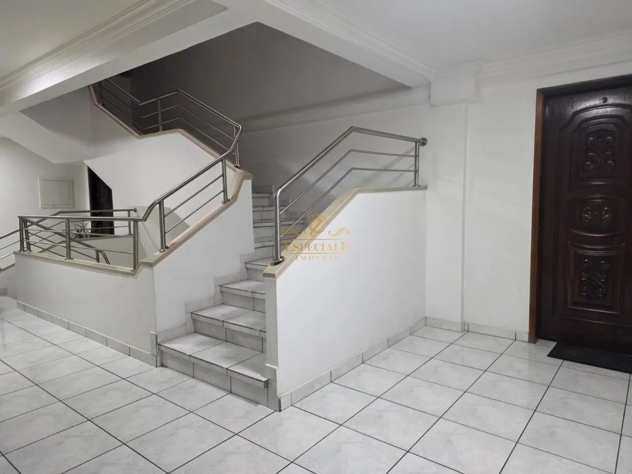 3-bedroom apartment with a bathtub in Curitiba — photo 19