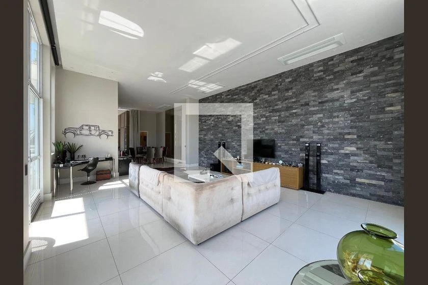 One-bedroom apartment with a mountain view — photo 16