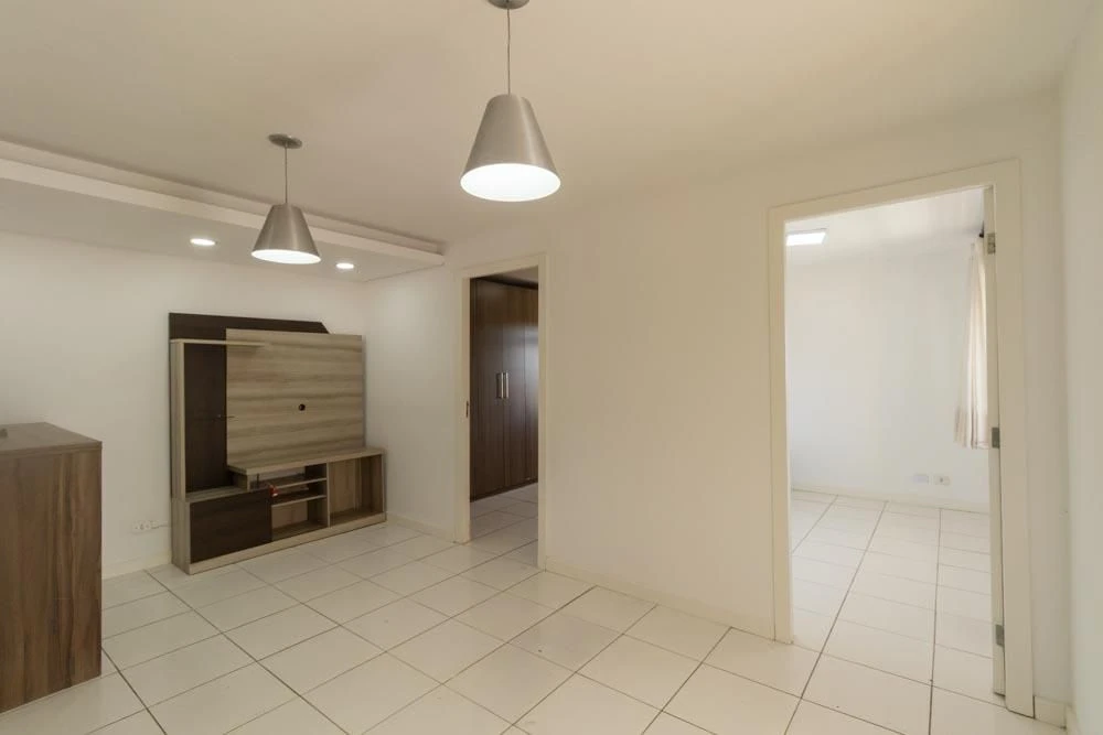 2-bedroom apartment with a grill on the balcony — photo 16