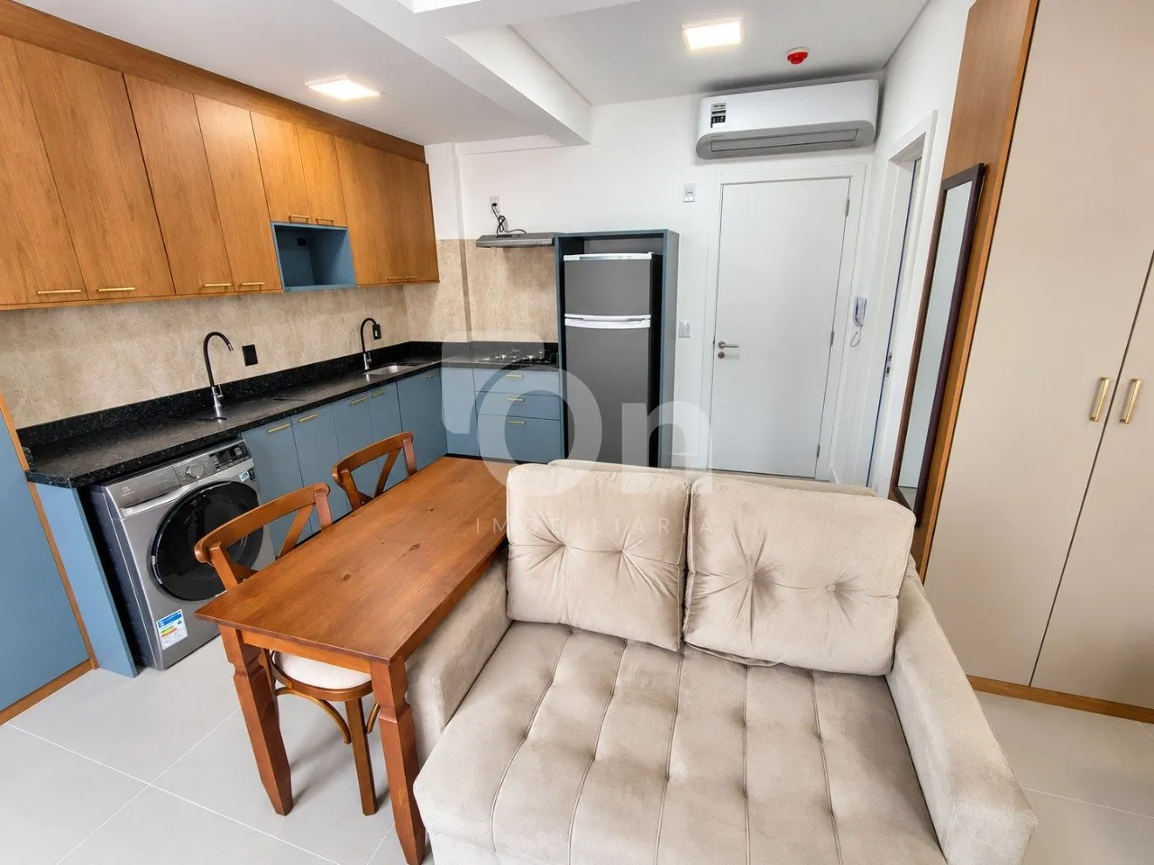 Furnished studio in a building with a gym — photo 25