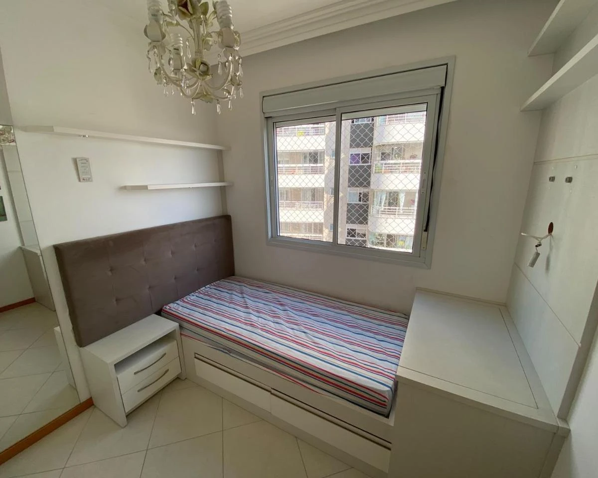 3-bedroom apartment with a water view — photo 11