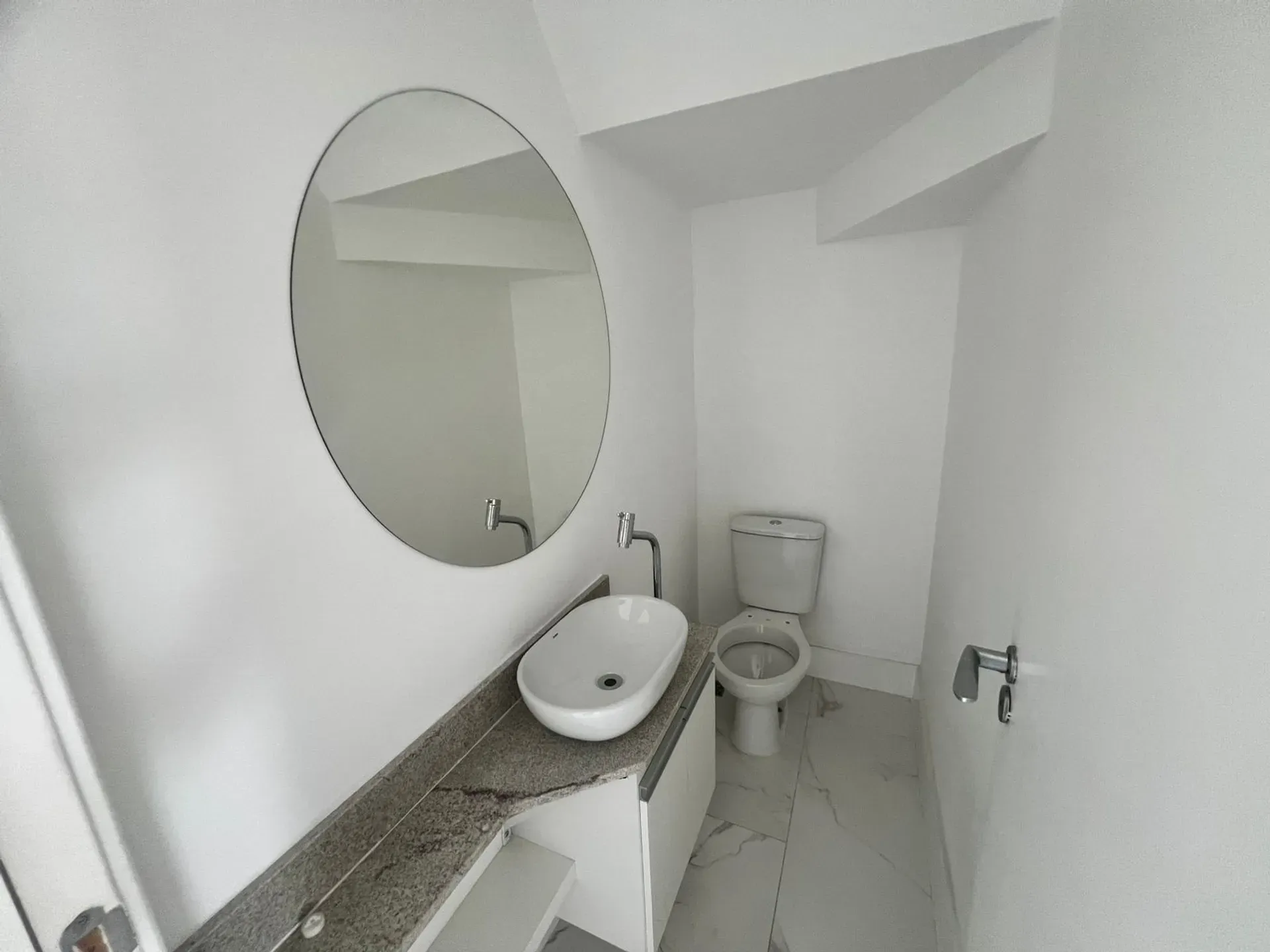 Apartment, 65 m², with a grill on the balcony — photo 13