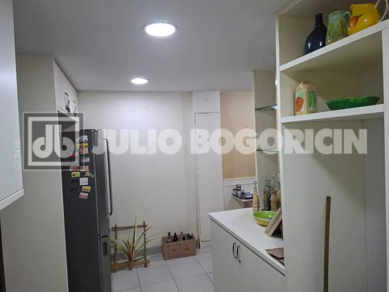 Apartment with a closed kitchen, 4 bedrooms and 4 parking — photo 11