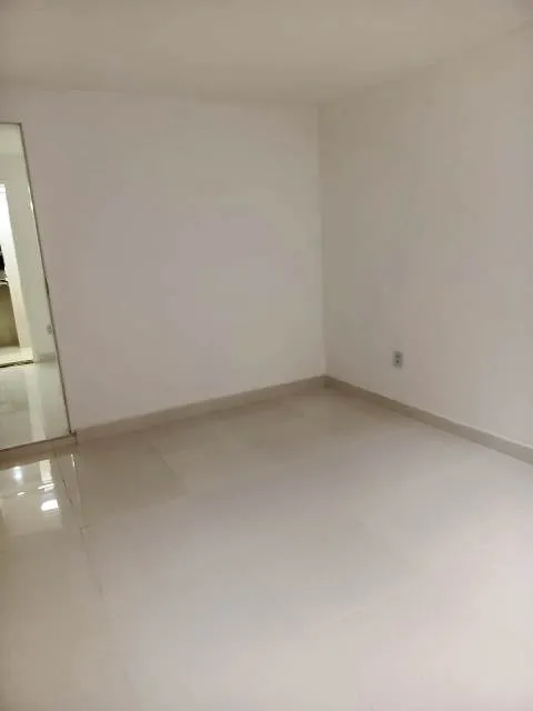 1-bedroom apartment with 1 parking space and 1 bath — photo 3