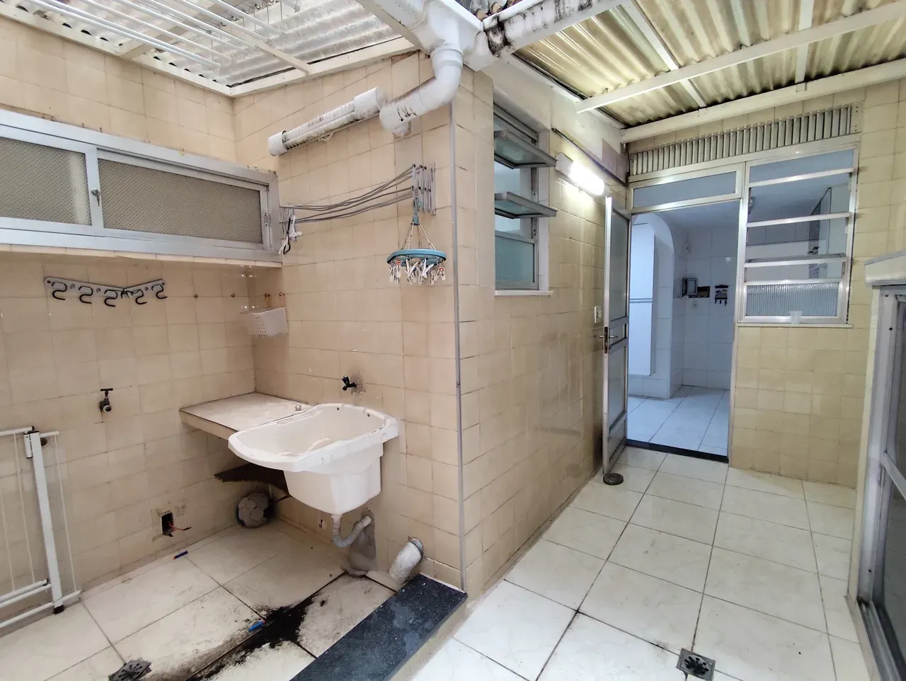 2-bedroom apartment with a washing machine in Rio de Janeiro — photo 9