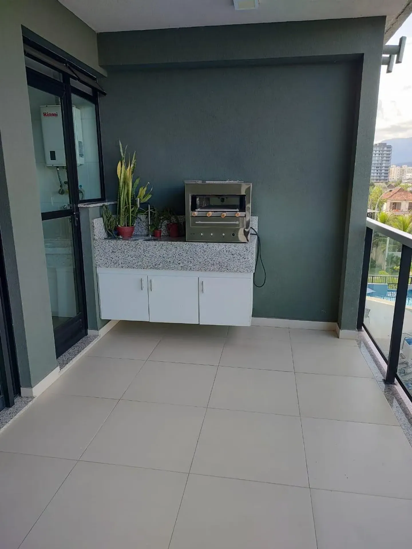 2-bedroom apartment with a mountain view in Rio de Janeiro — photo 9