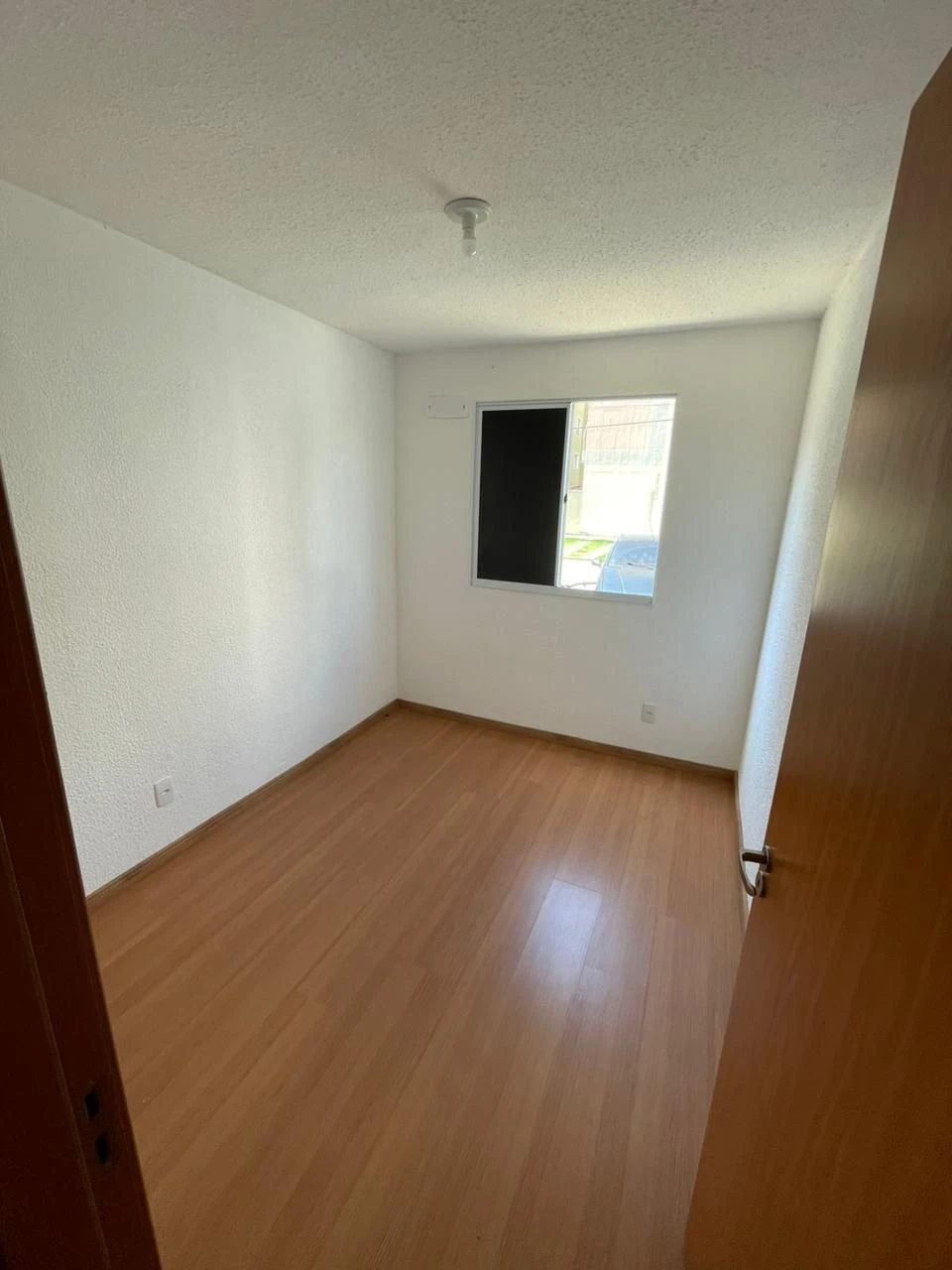2-bedroom, 1-bath apartment with 1 parking space