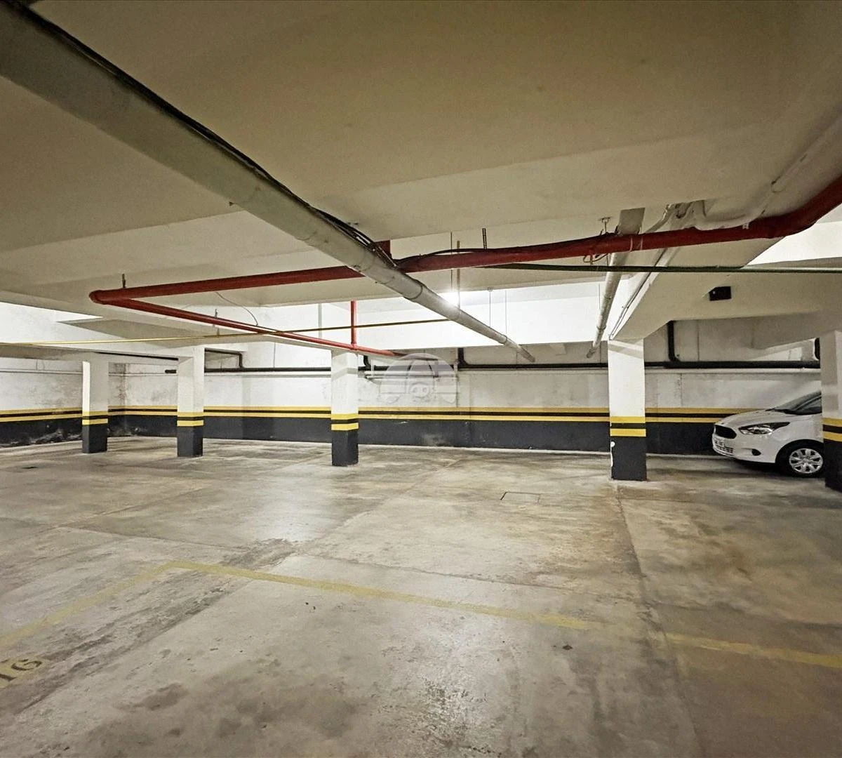Дерев'яна підлога або ламінат та 1 спальня: квартира 36 м² — photo 12