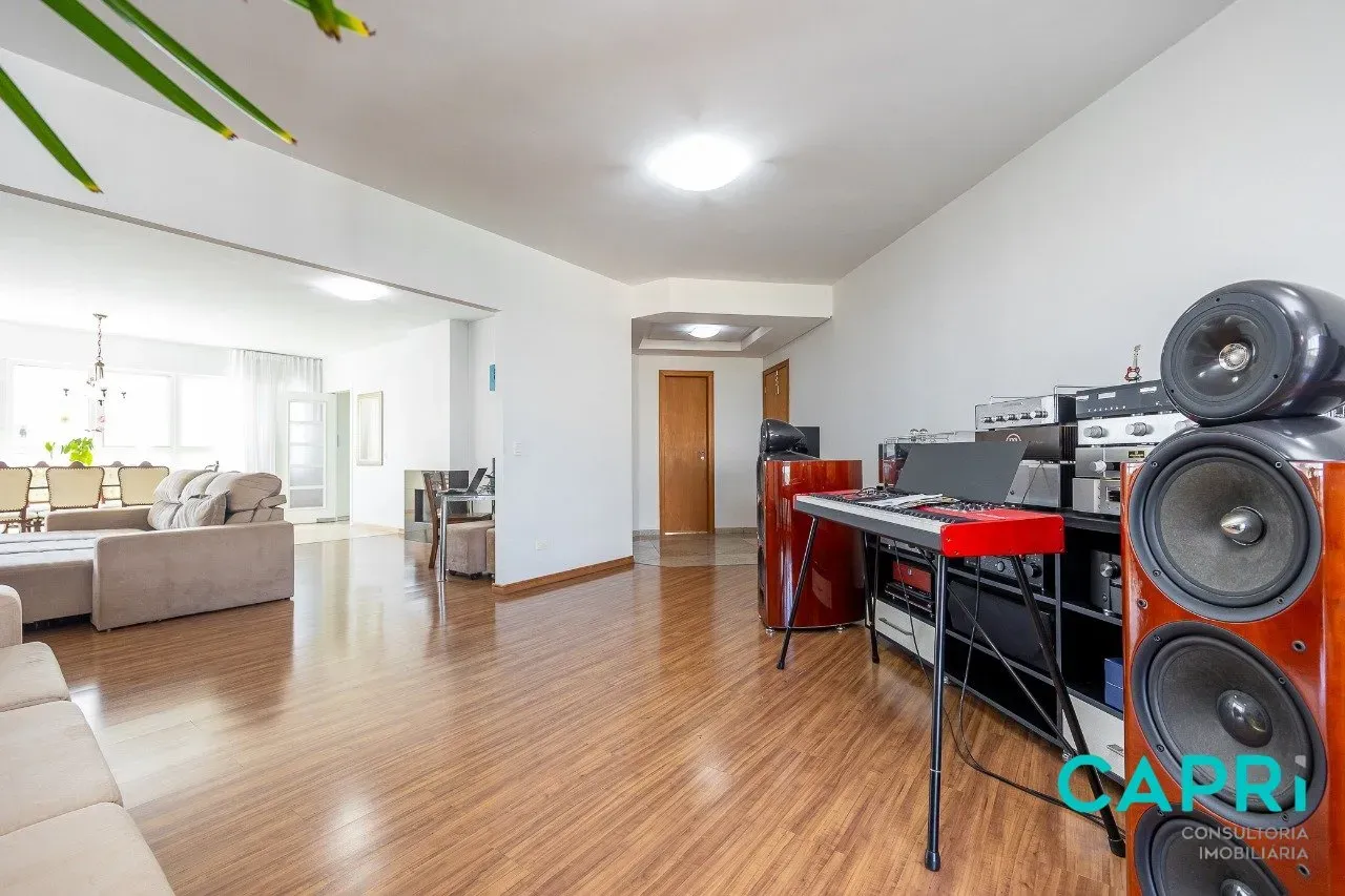 Furnished 318 m² apartment with 4 bedrooms and 3 parking — photo 21