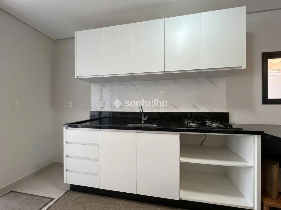 House with 3 bedrooms, private garden, open kitchen — photo 2