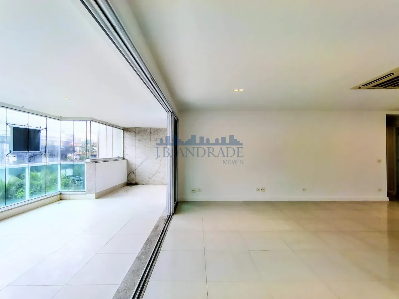 Apartamento com 4 quartos e varanda envidraçada — photo 13