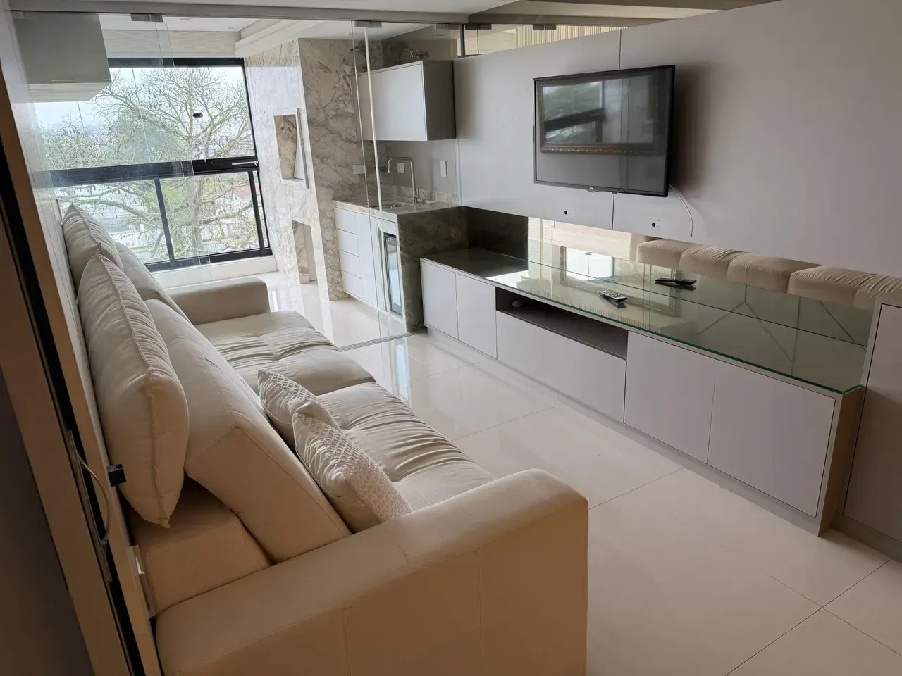 Furnished 77 m² apartment with 2 bedrooms and 2 parking