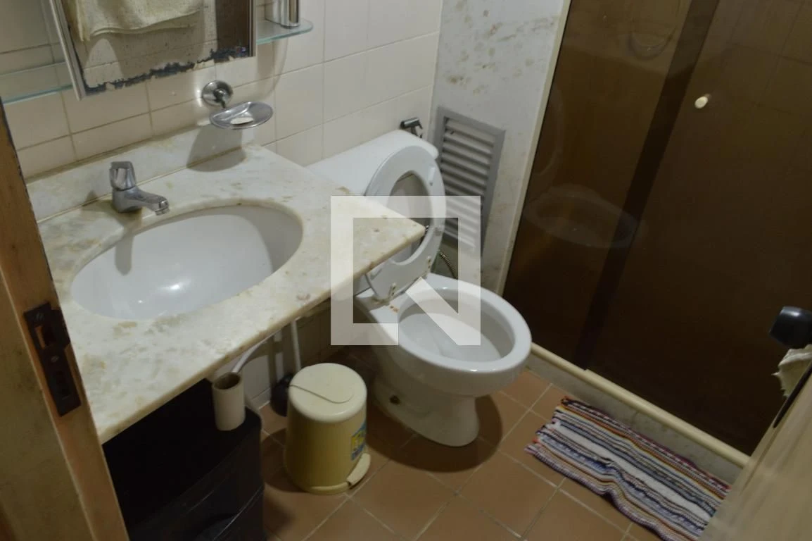 Furnished apartment with 3 bedrooms and a balcony — photo 35