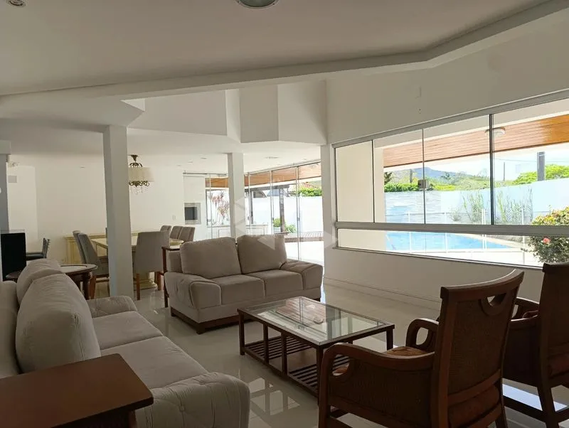 Furnished house, 222 m², with a bathtub — photo 3