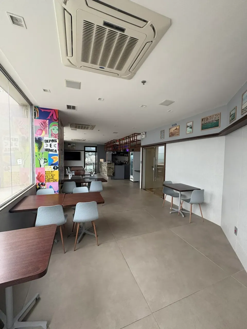 Furnished 1-bedroom apartment with city and water view — photo 11