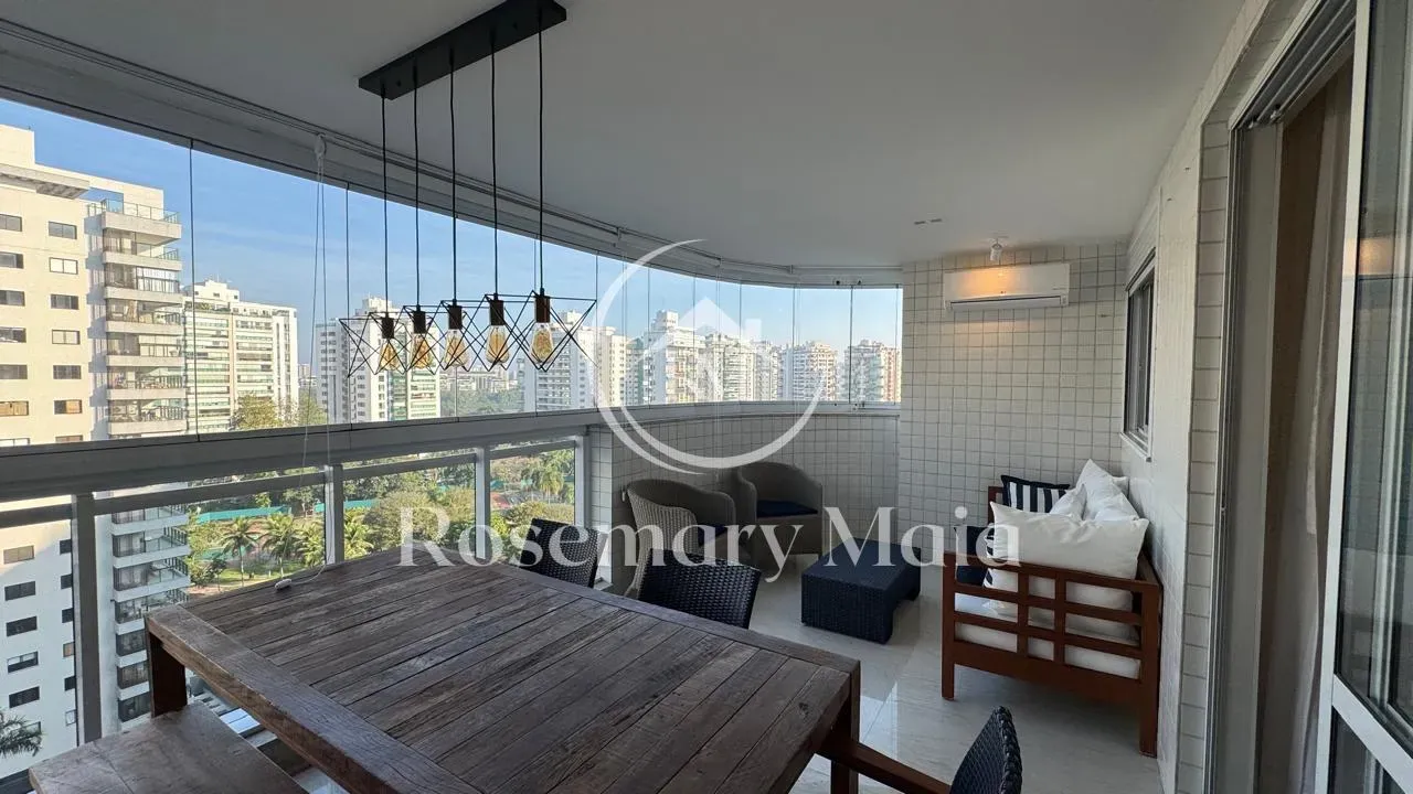 179 m² apartment with 3 bedrooms and 3 parking spaces — photo 8