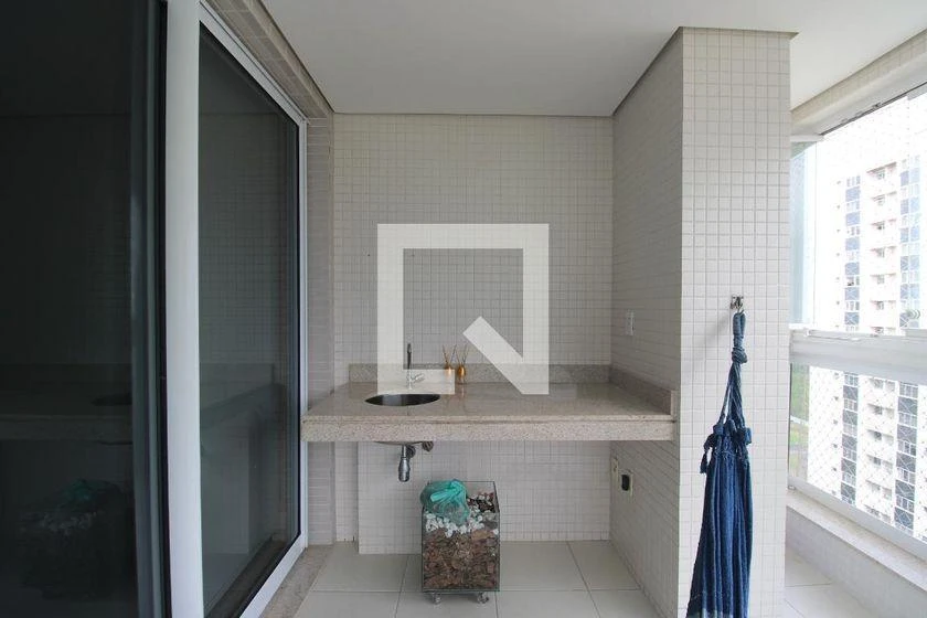 Furnished apartment, 115 m², with a grill on the balcony — photo 31