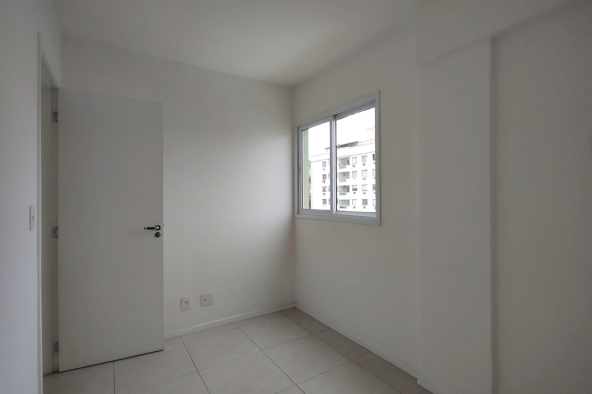 Apartamento de 2 quartos com piscina no condomínio — photo 54