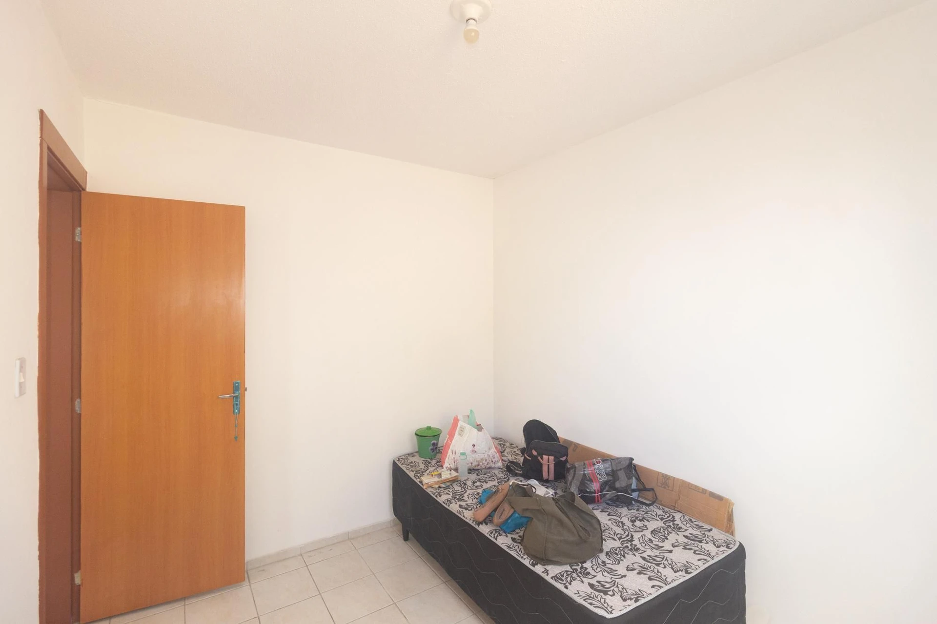 2-bedroom apartment with a closed kitchen and gas stove — photo 18