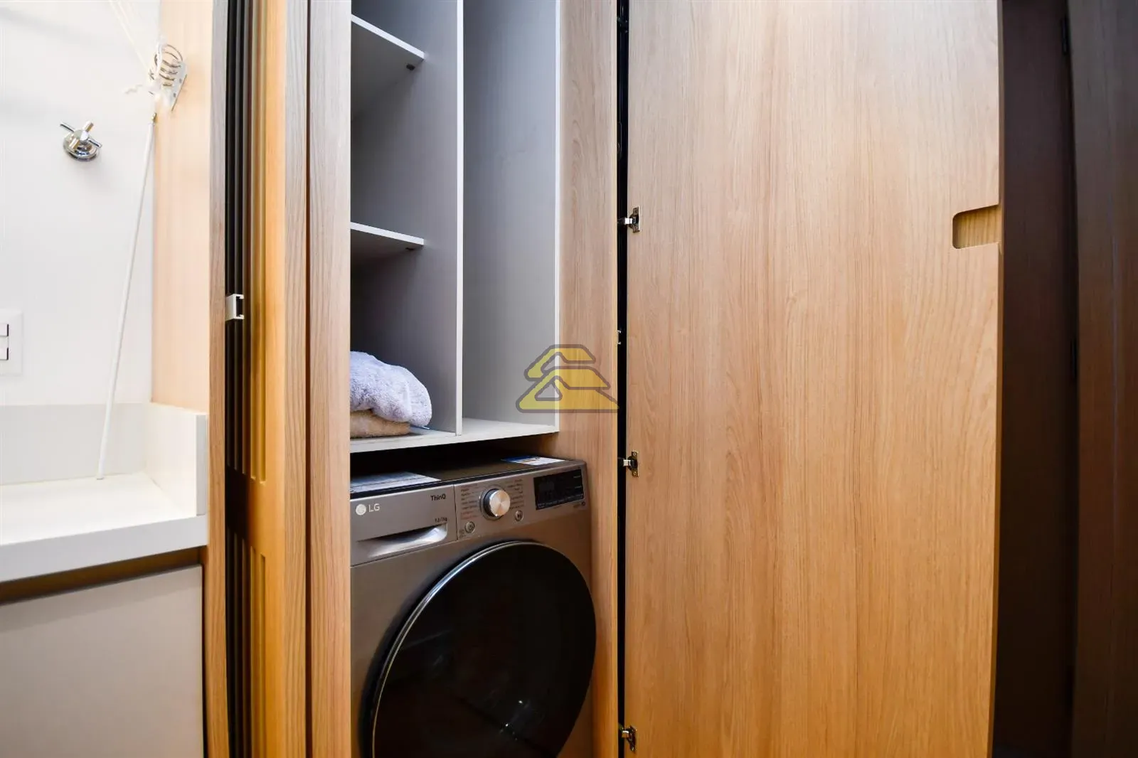 Apartamento mobiliado de 2 quartos com 2 suítes e varanda — photo 40