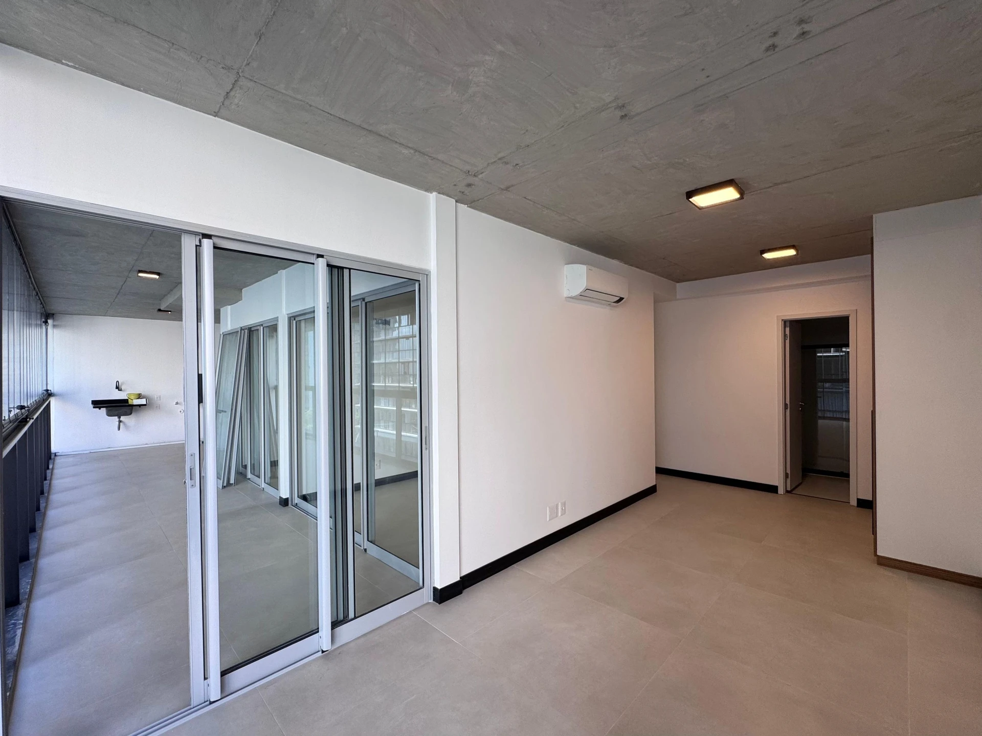 Rental apartment with 3 bedrooms and 2 bathrooms — photo 7