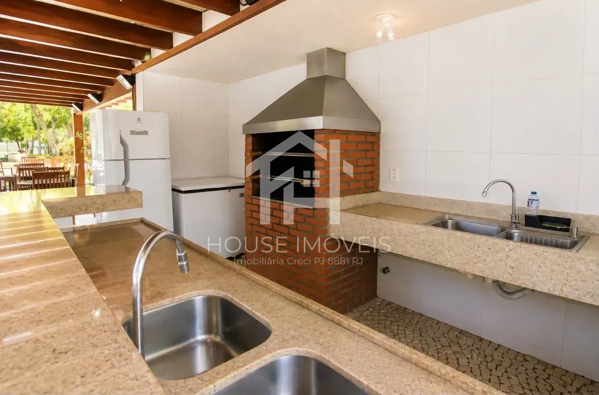Furnished 3-bedroom apartment with 3 bathrooms — photo 38