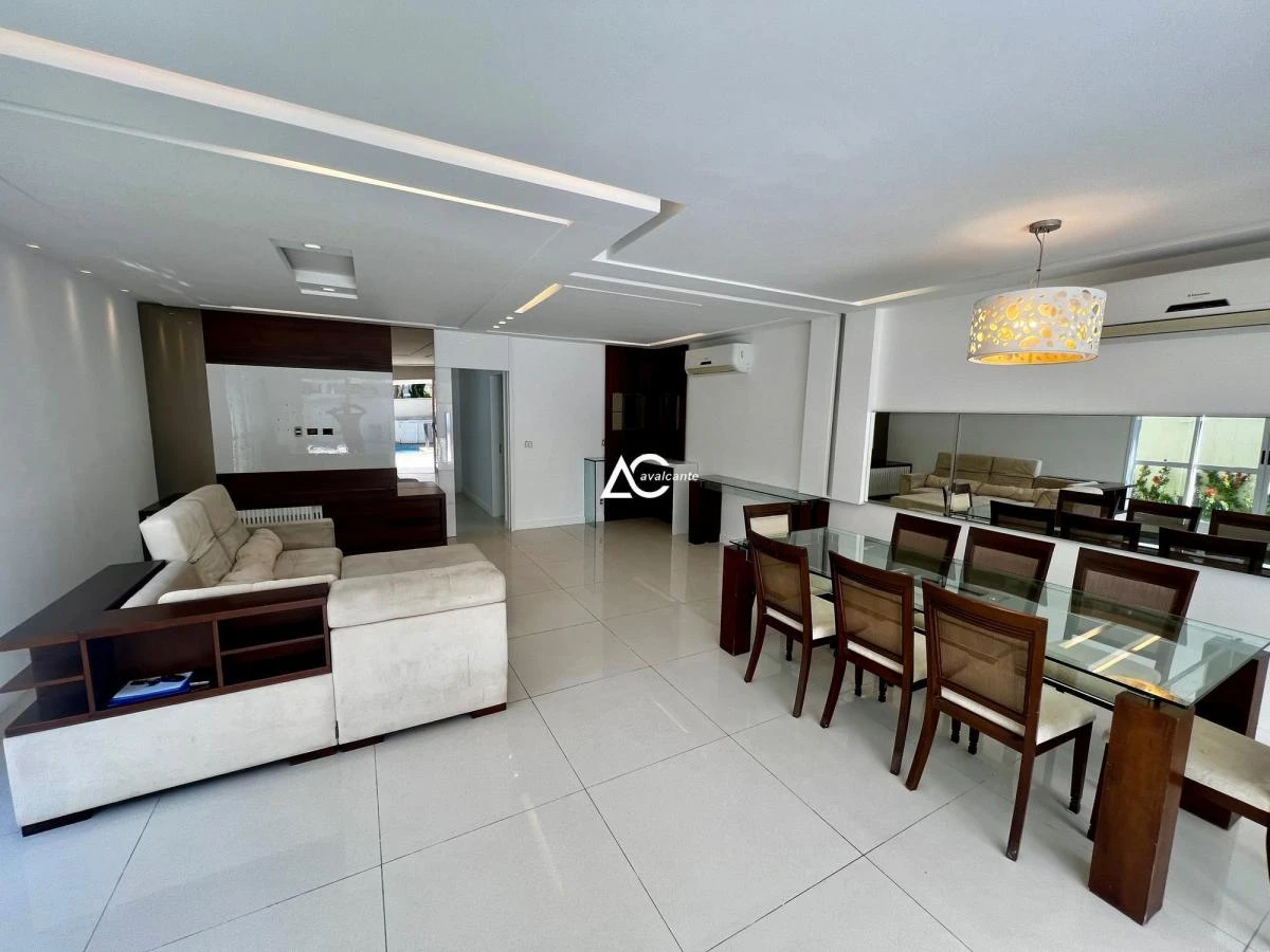 Casa de aluguel com 4 suítes e 270 m² — photo 2