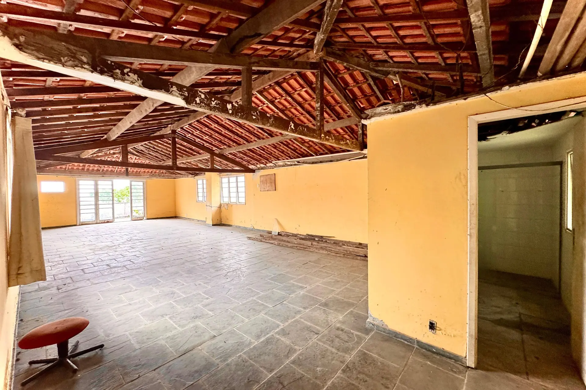 Casa, 888 m², com banheira — photo 7