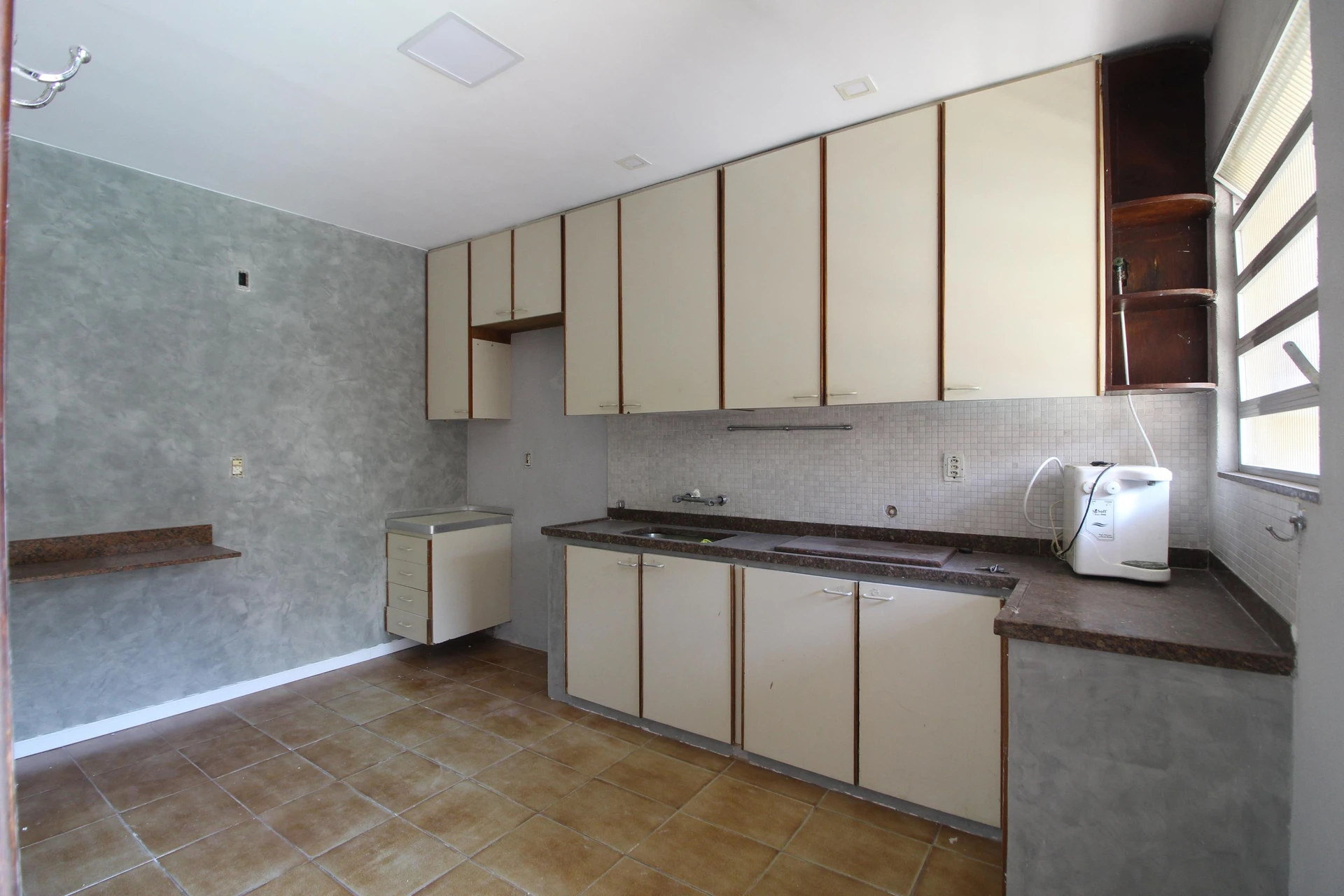 House, 450 m², with a grill on the balcony — photo 2