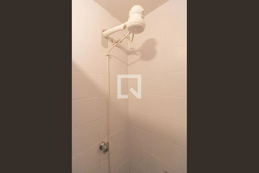 Furnished apartment, 97 m², with a glass-enclosed balcony — photo 38