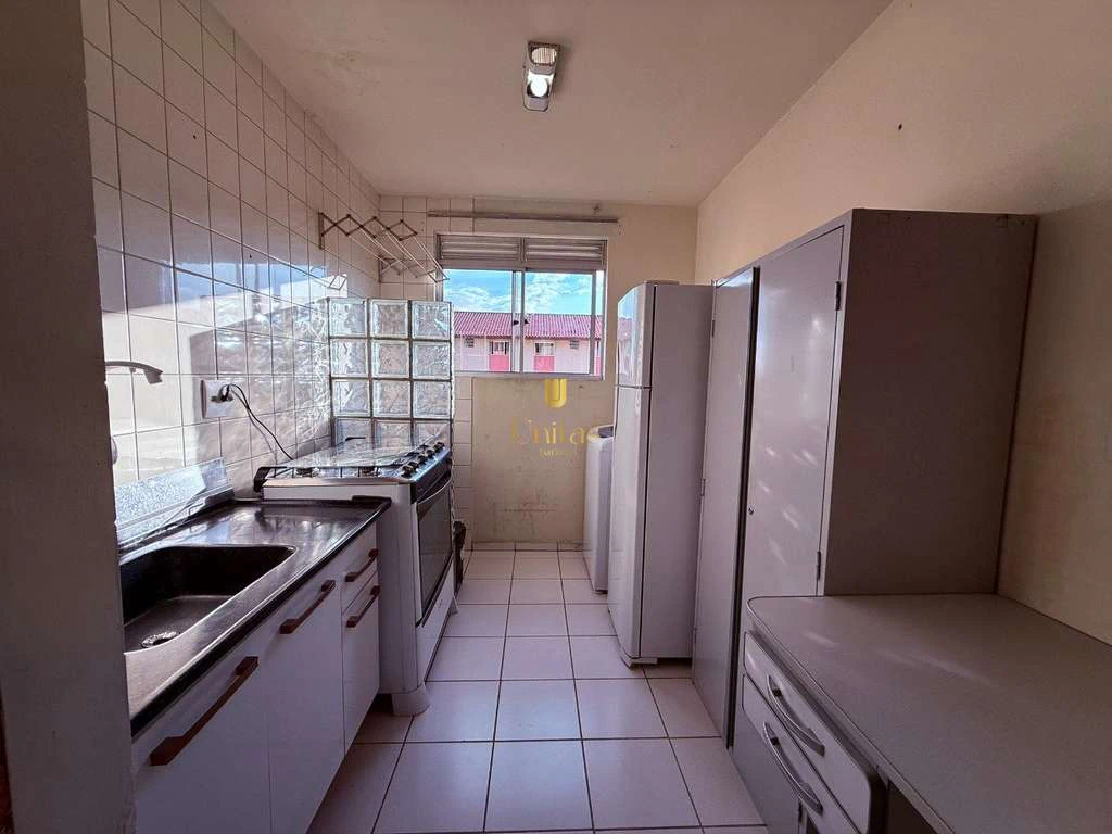 Apartamento com 2 quartos e cozinha fechada a gás — photo 2