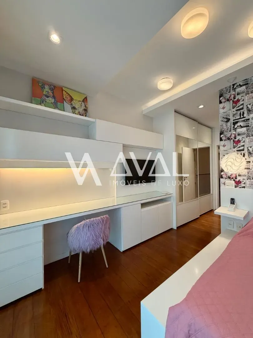 300 m² apartment with 4 suites and 3 parking spaces — photo 25