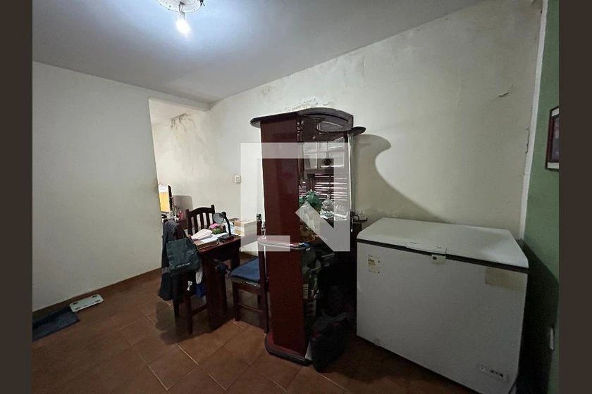 Furnished 3-bedroom house with desk workspace — photo 35