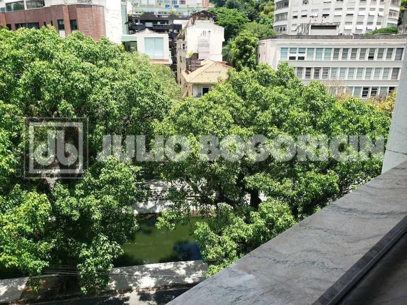 Квартира з 3 спальнями 176 м² та 1 паркомісцем — photo 6