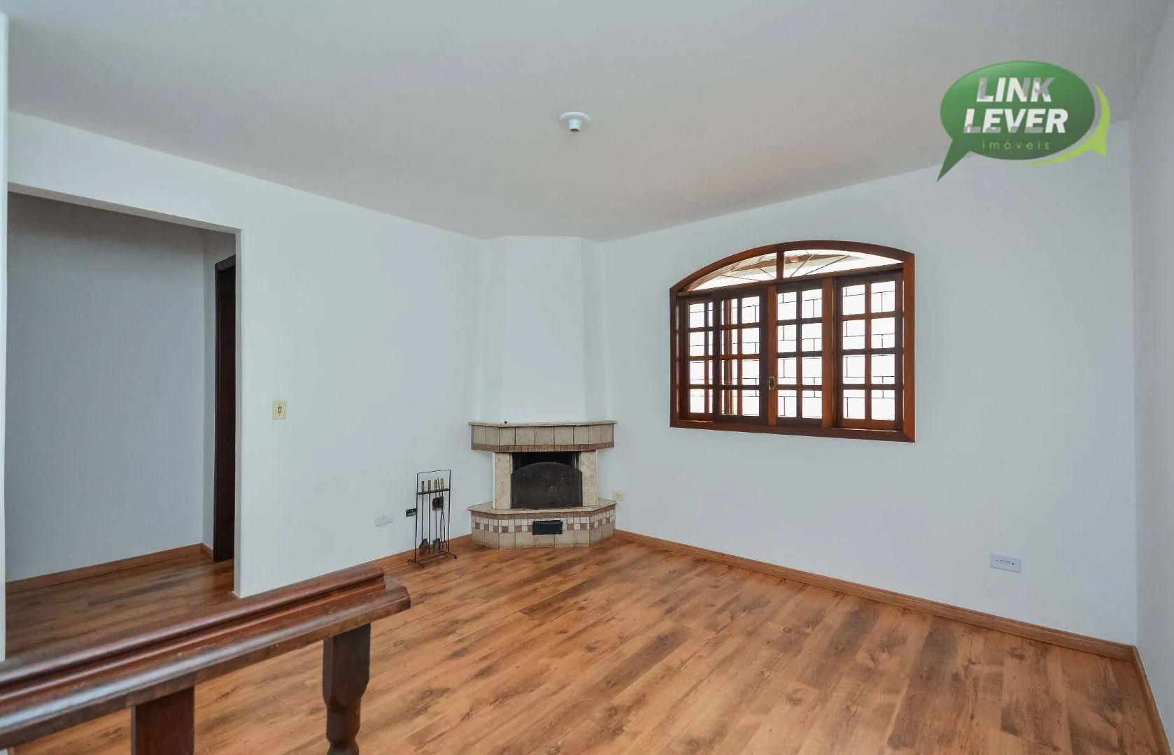 164 m² house with a fireplace and a grill on the balcony — photo 28