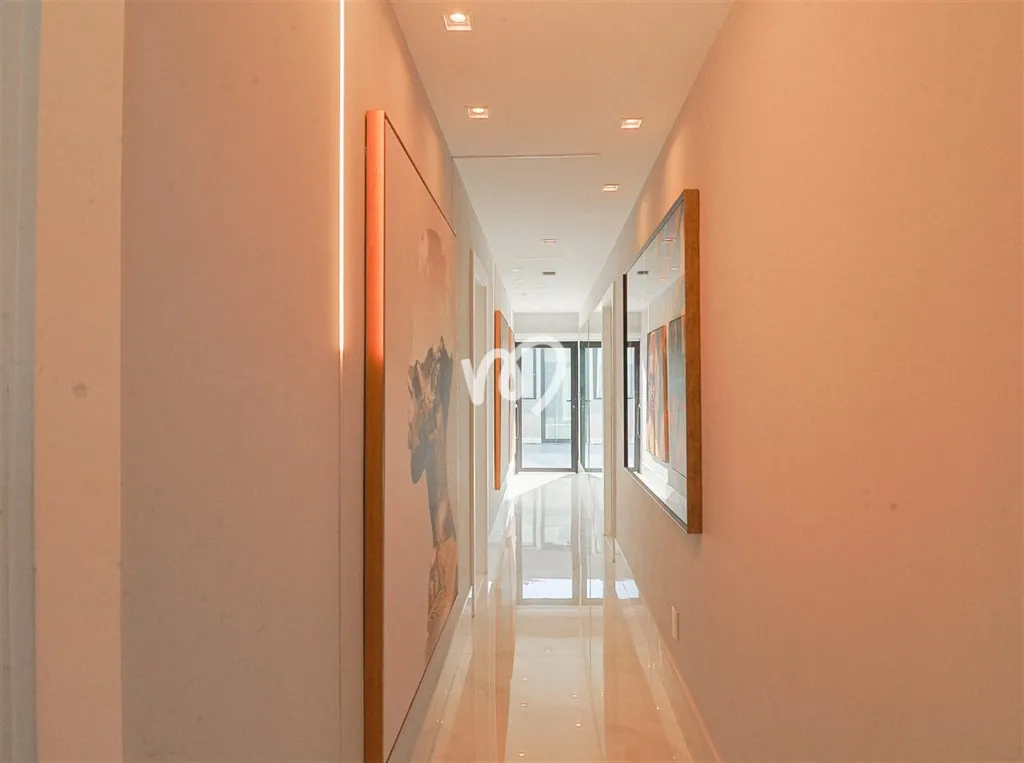 Furnished house with 5 bedrooms and 5 bathrooms — photo 21