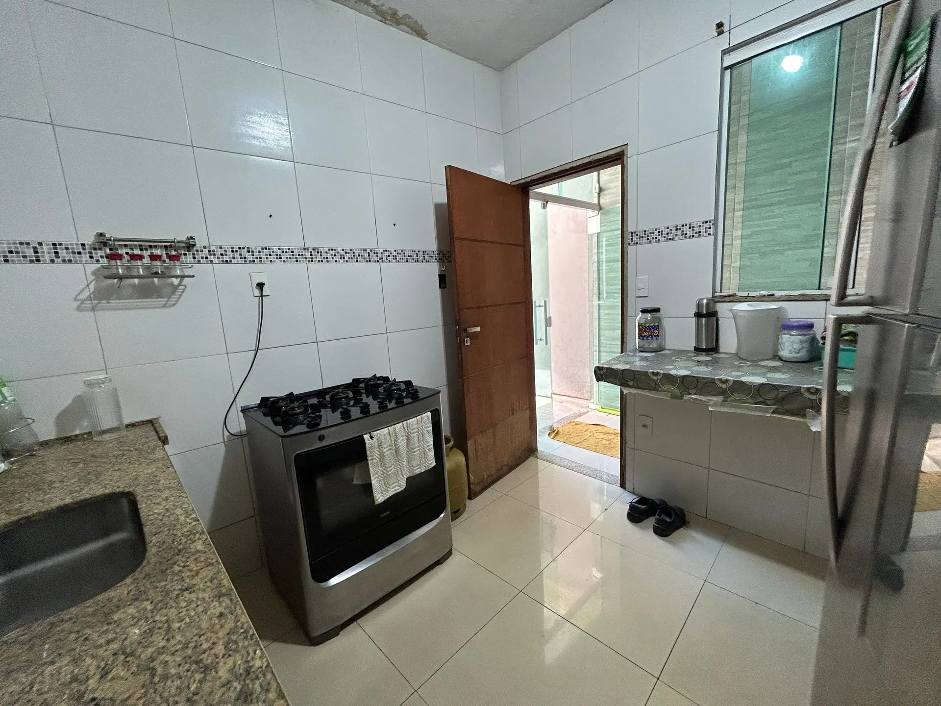 Rental house with 2 en-suite bedrooms and balcony — photo 2