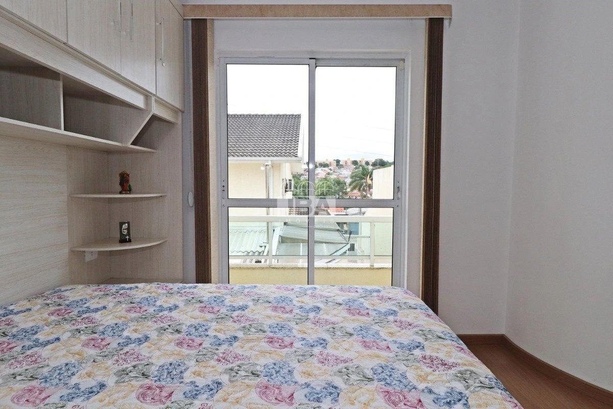 3-bedroom house with a bathtub in Curitiba — photo 12