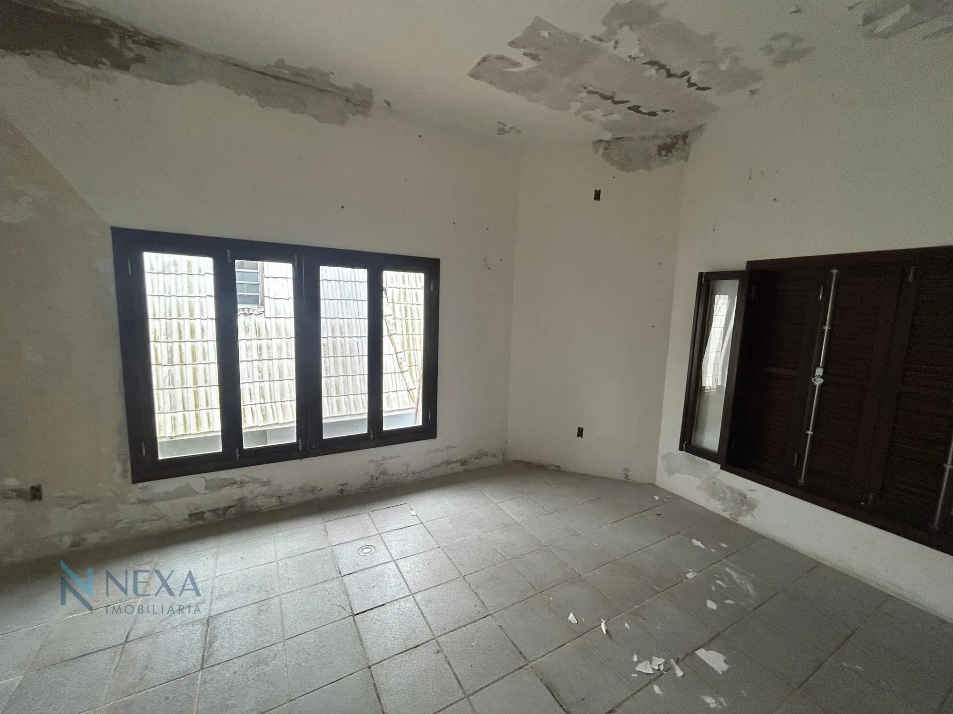 Затишний будинок 200 м² з 4 спальнями та балконом — photo 36