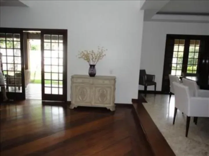 House with 5 bedrooms and a built-in balcony grill — photo 14