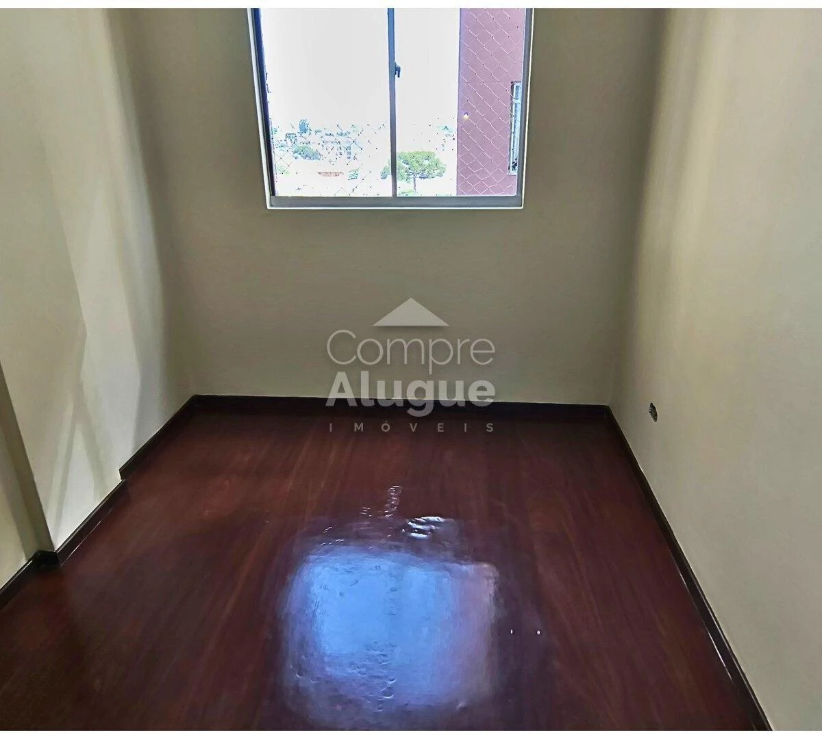 59 m² apartment with a walk-in closet and a home office — photo 10