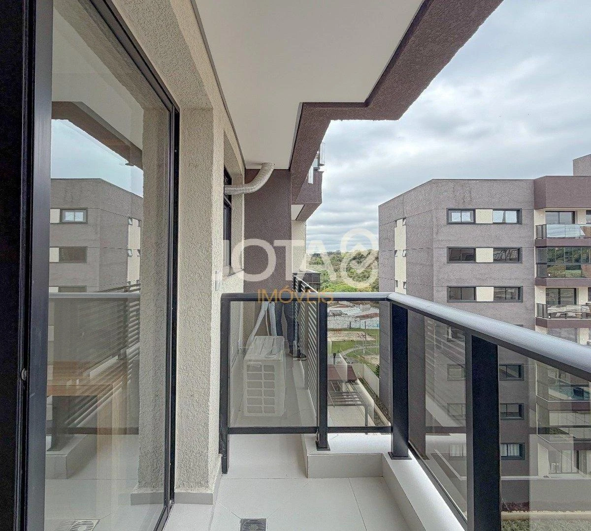 Furnished apartment with 1 parking spot and open-plan kitchen — photo 6