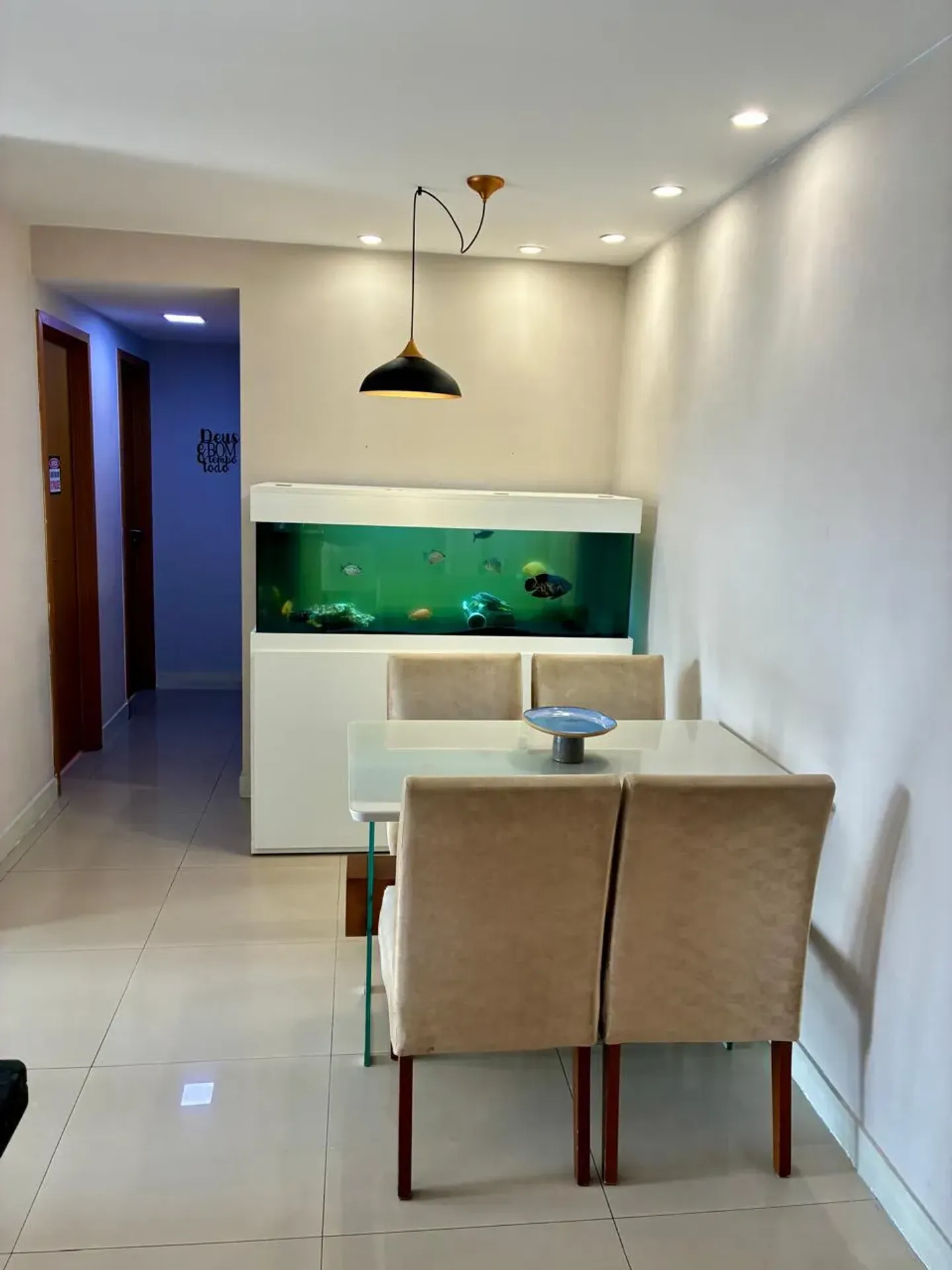Furnished 2-bedroom apartment with en-suite and parking — photo 7
